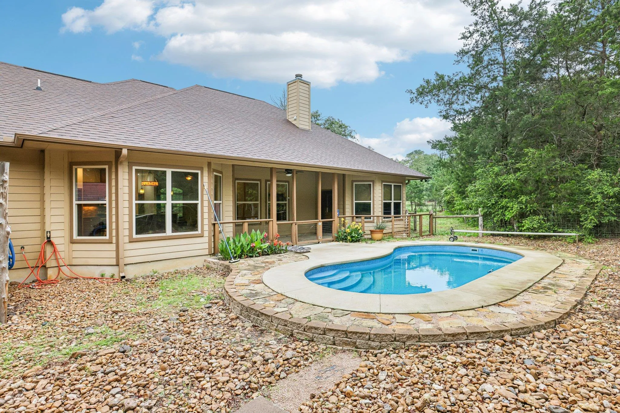 Photo of 267 CORRAL RD, Smithville, TX, 78957
