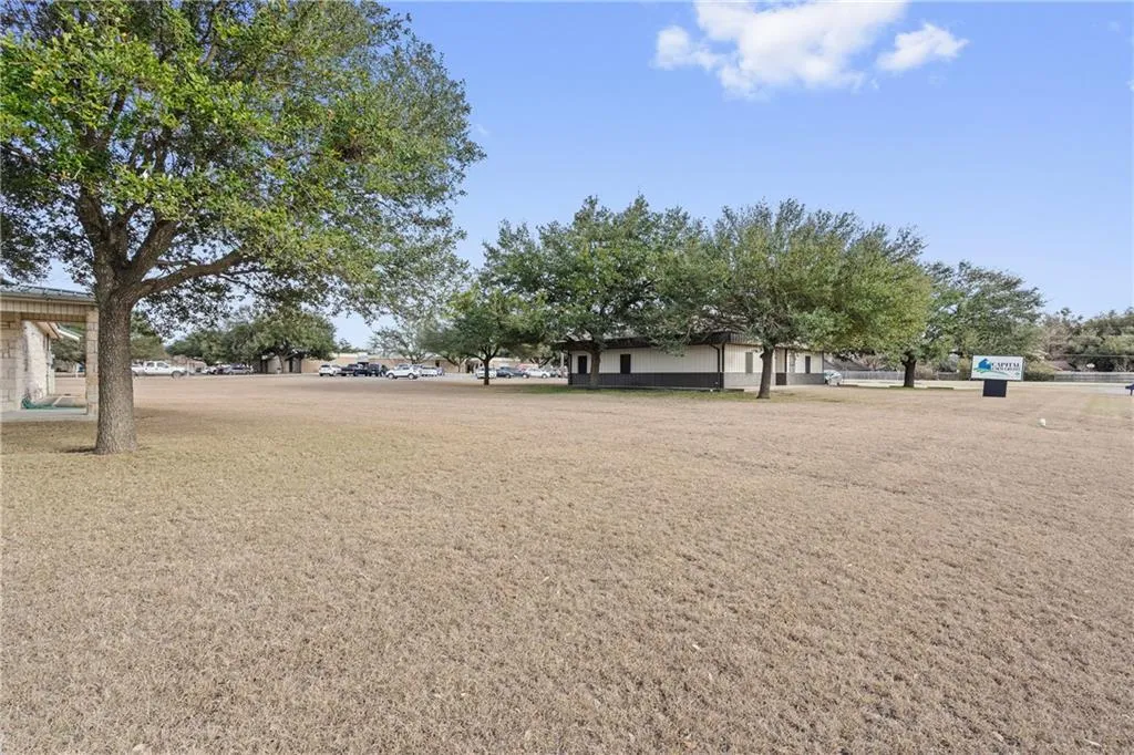 Photo 5 of 409 MALLARD LN