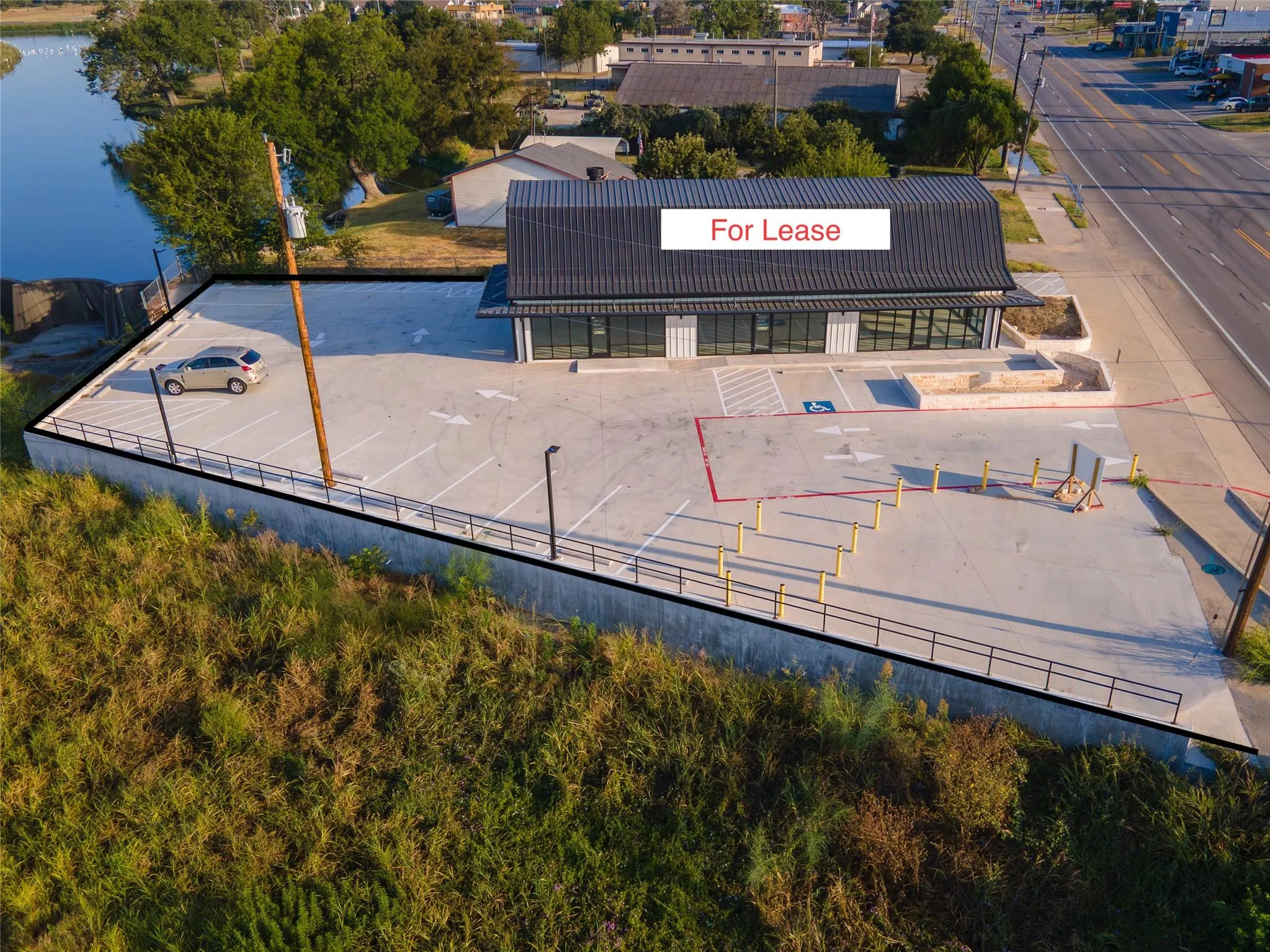 Photo of 1425 N MAIN ST, Taylor, TX, 76574