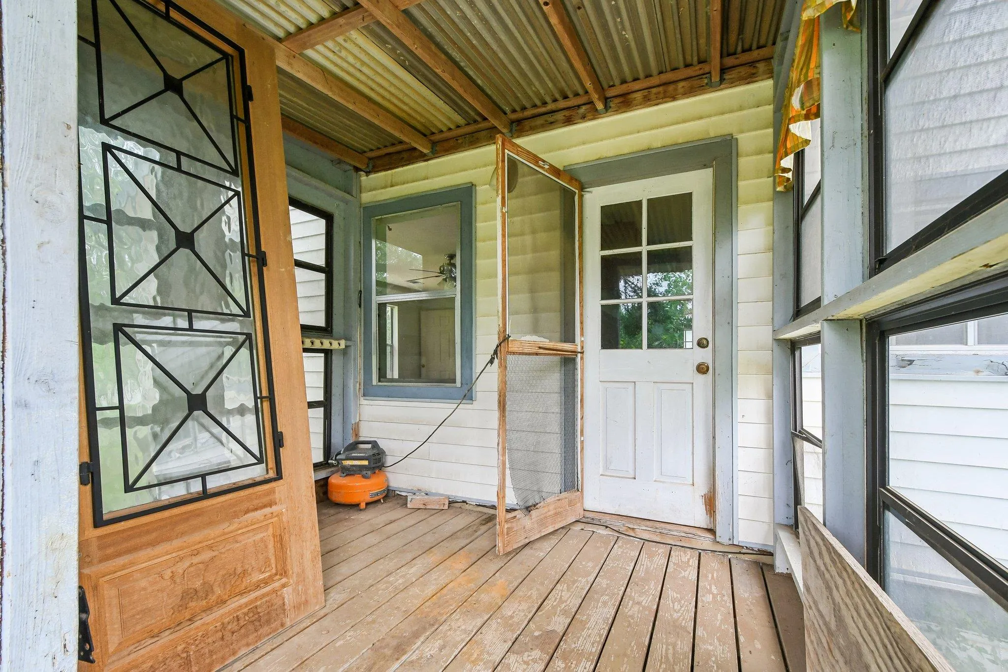 Photo 4 of 116 HART LN