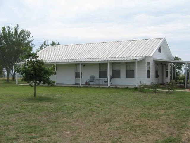 Photo of 2985 COUNTY ROAD 426, Thrall, TX, 76578