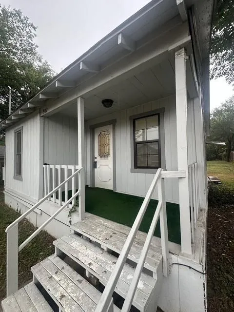 Photo 2 of 507 DELMAR AVE