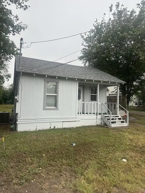 Photo 4 of 507 DELMAR AVE