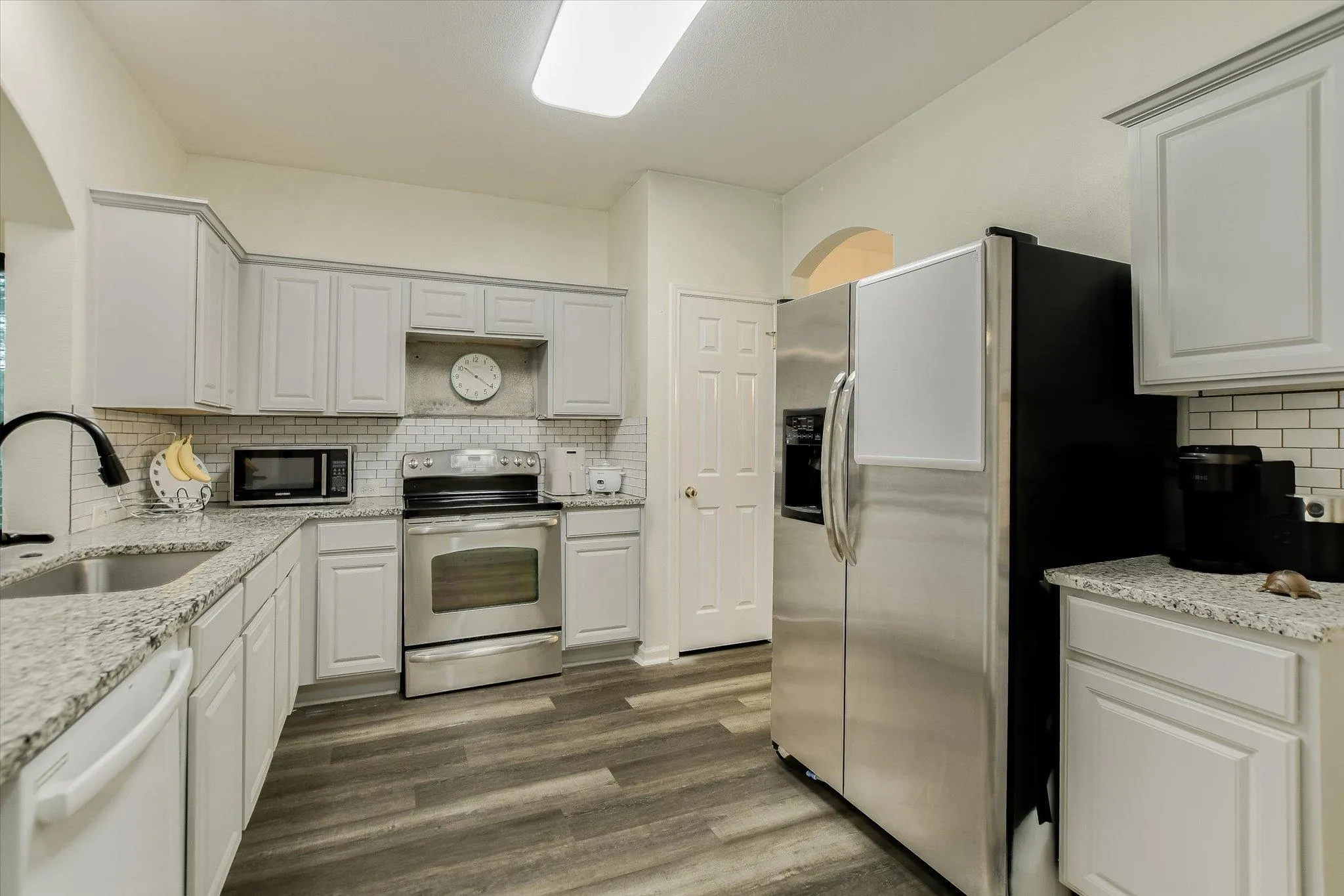 Photo 4 of 129 ALMQUIST ST