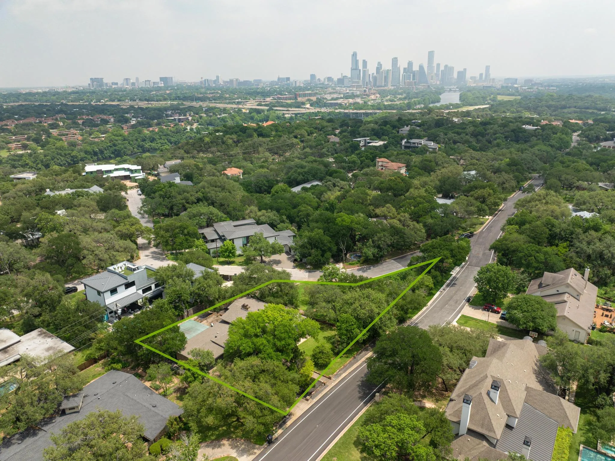 Photo of 2805 HATLEY DR, Austin, 78746