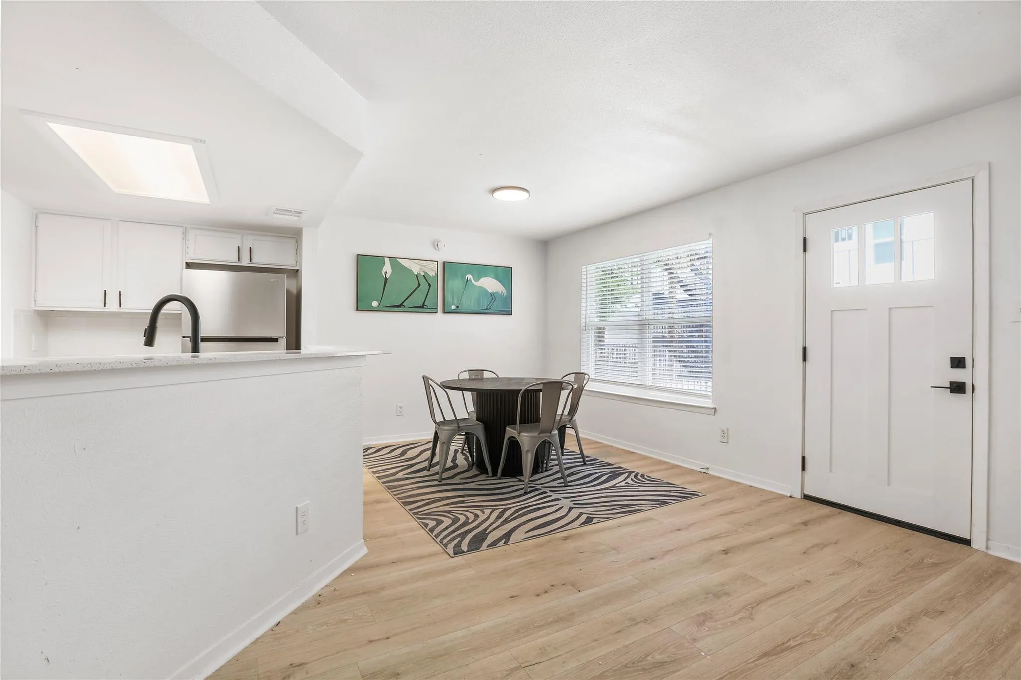 Photo 3 of 923 E 41ST ST #102