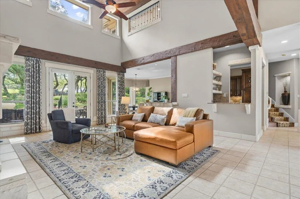 Photo of 91 DUCK LAKE DR, Lakeway, TX, 78734