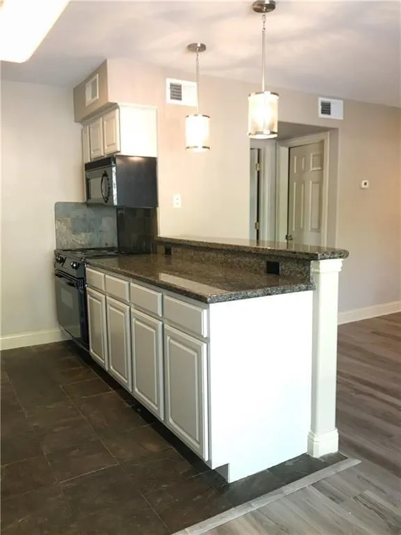 Photo 2 of 500 E RIVERSIDE DR #154