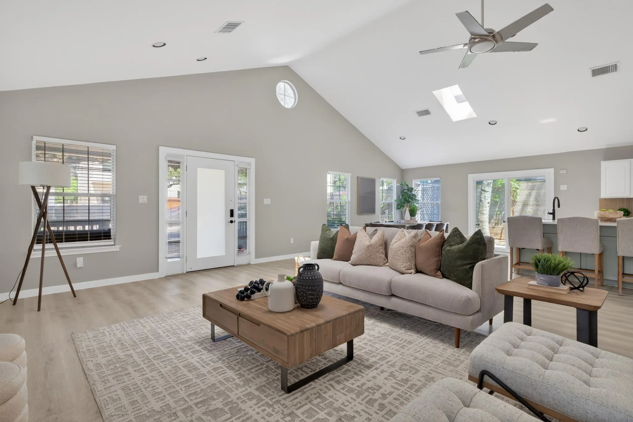 Photo of 411 W LIVE OAK ST, Austin, 78704