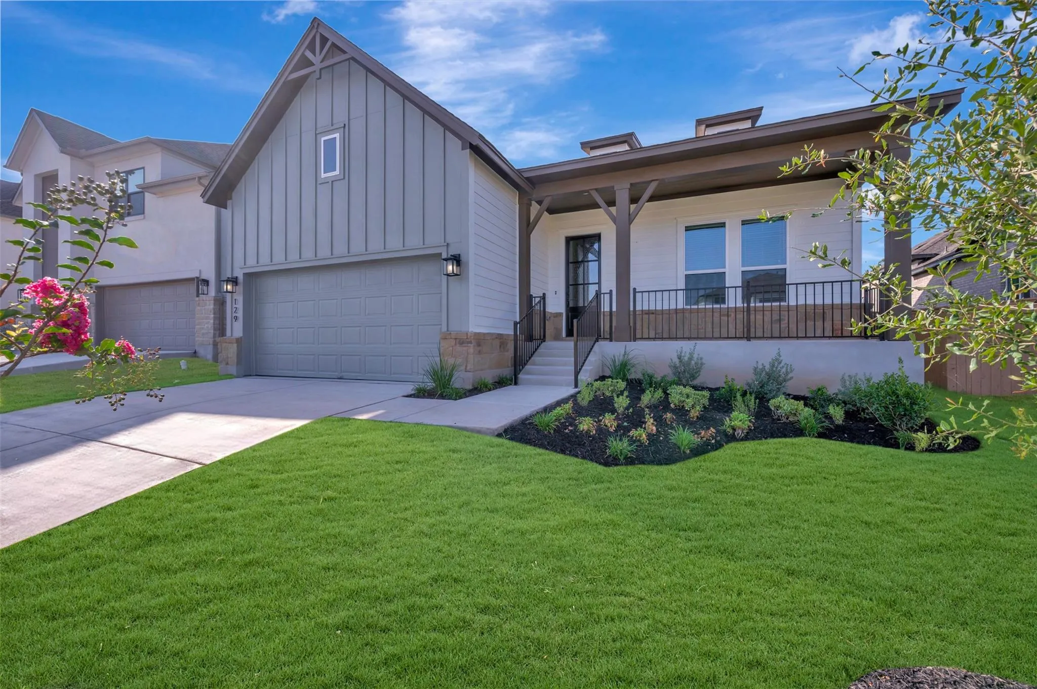 Photo 2 of 129 PINYON PINE DR