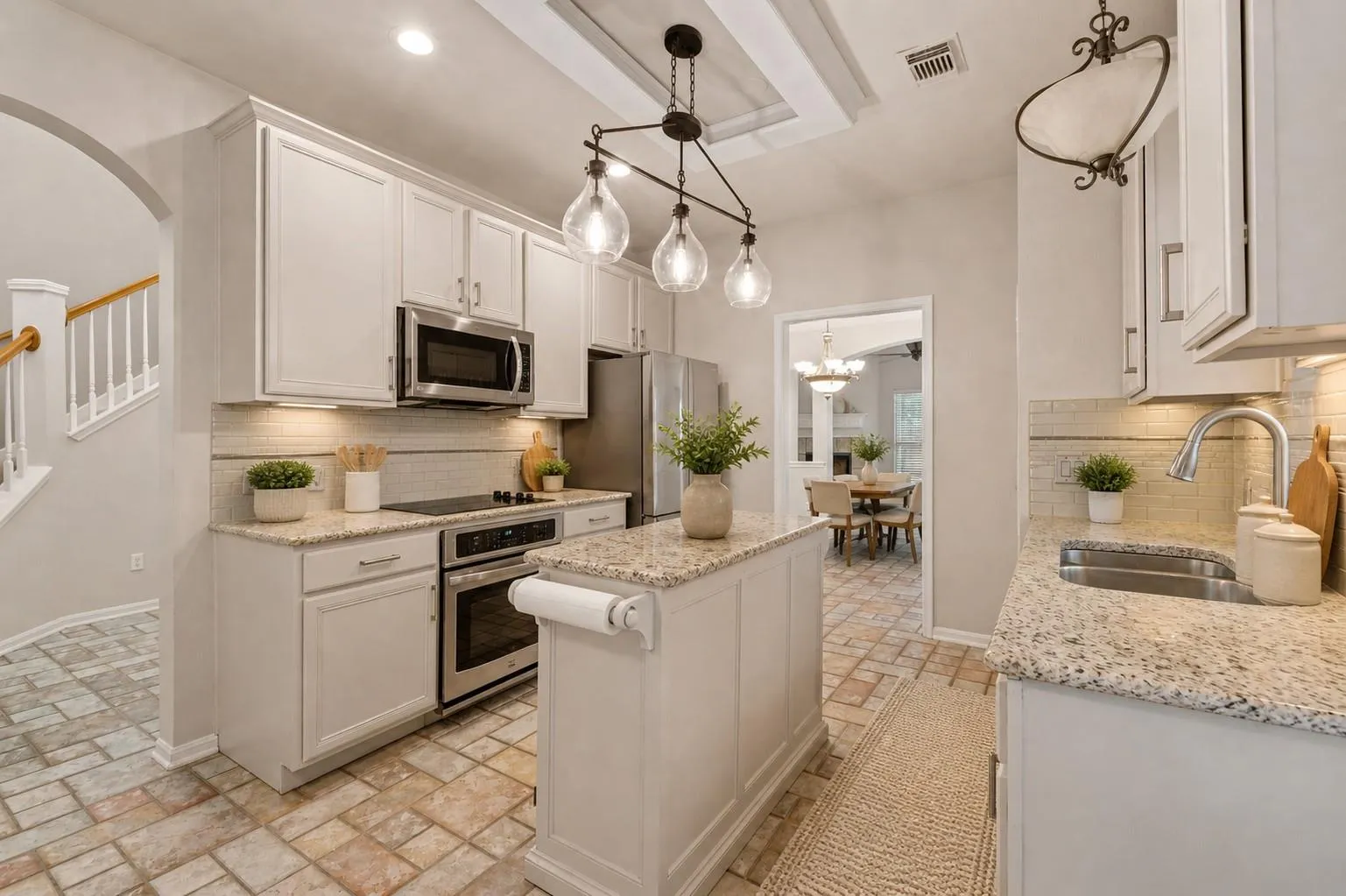 Photo of 6 MUIRFIELD GREENS CV, Lakeway, TX, 78738