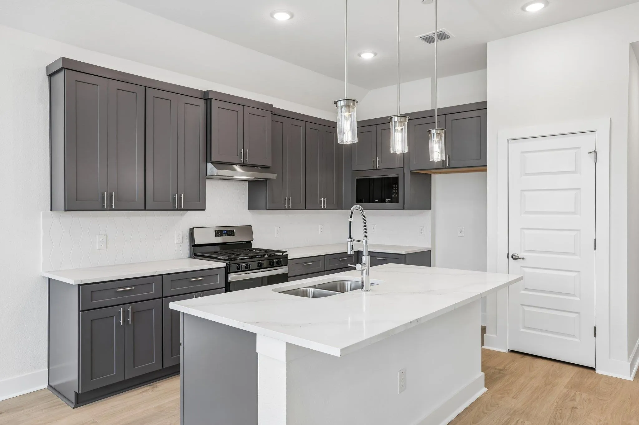 Photo 4 of 200 W 56TH ST #1104