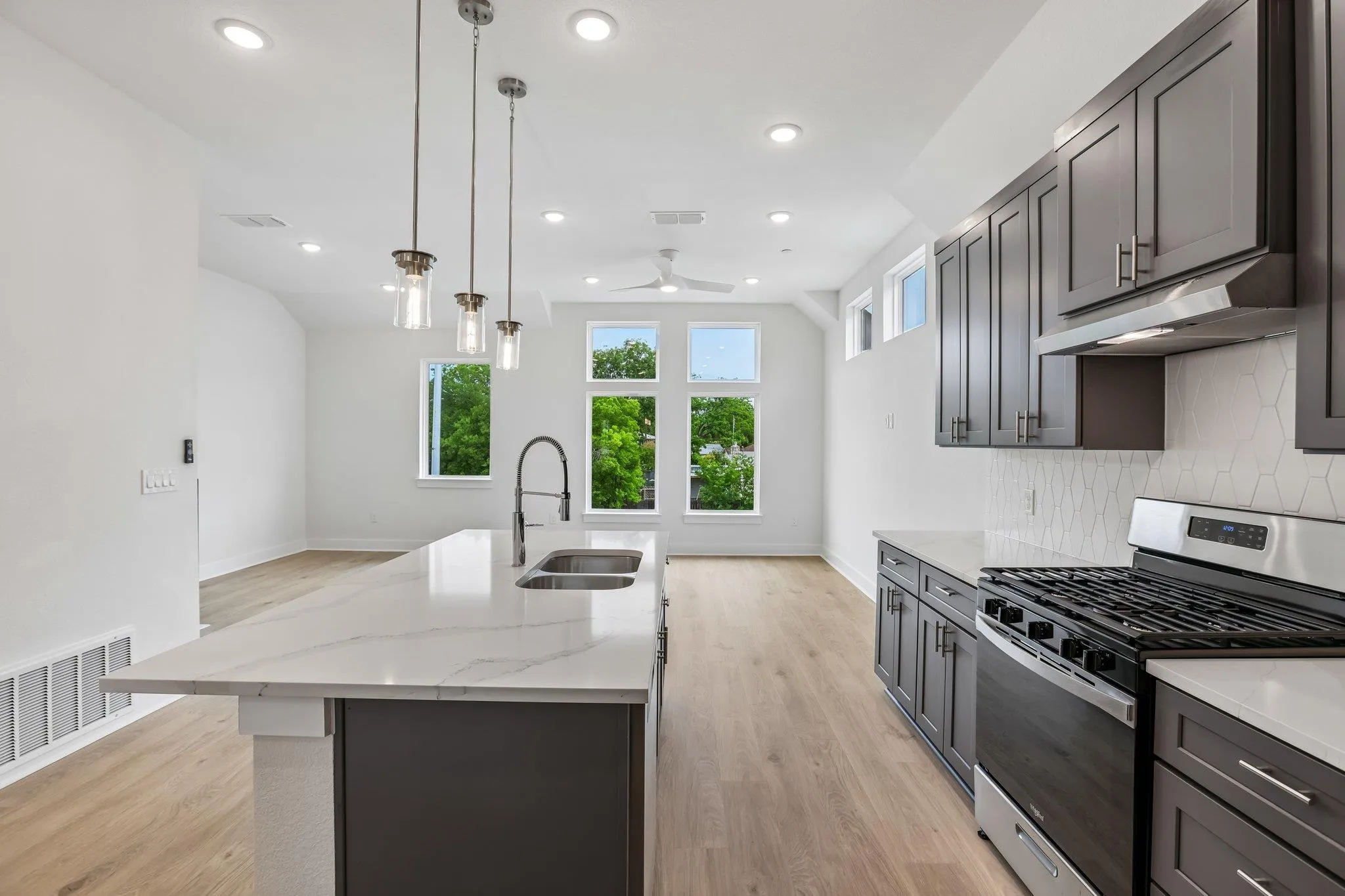Photo 2 of 200 W 56TH ST #1104
