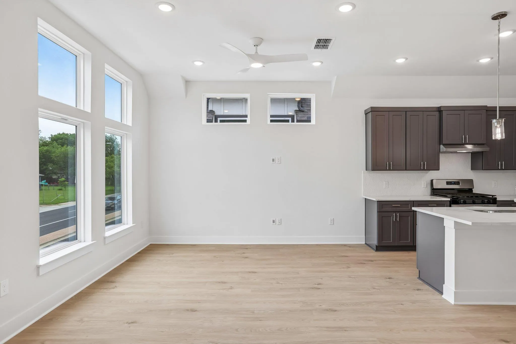 Photo 5 of 200 W 56TH ST #1104