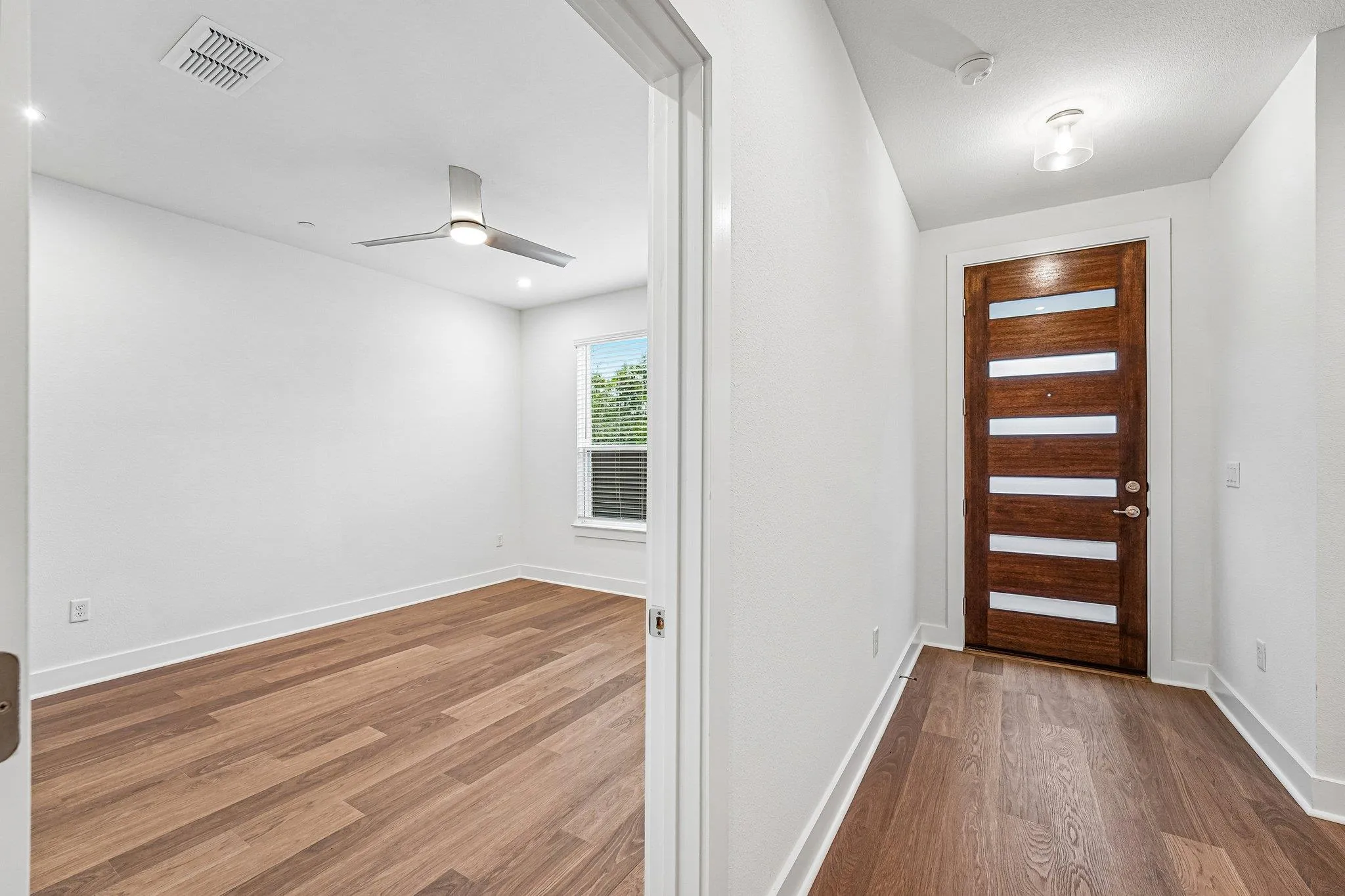 Photo 5 of 200 W 56TH ST #2103