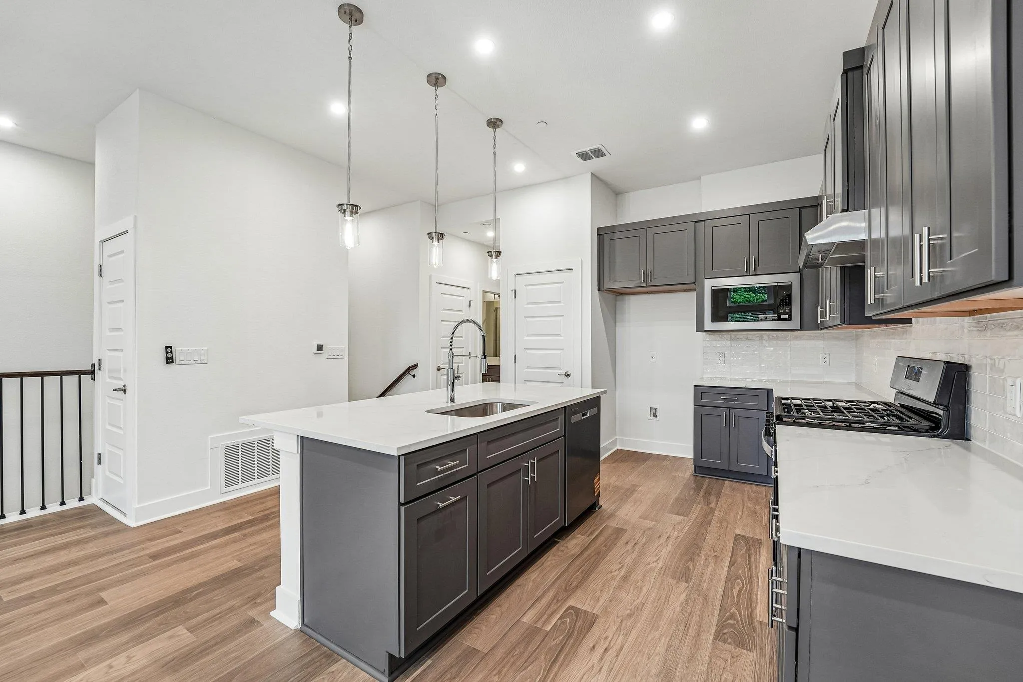 Photo 3 of 200 W 56TH ST #2103