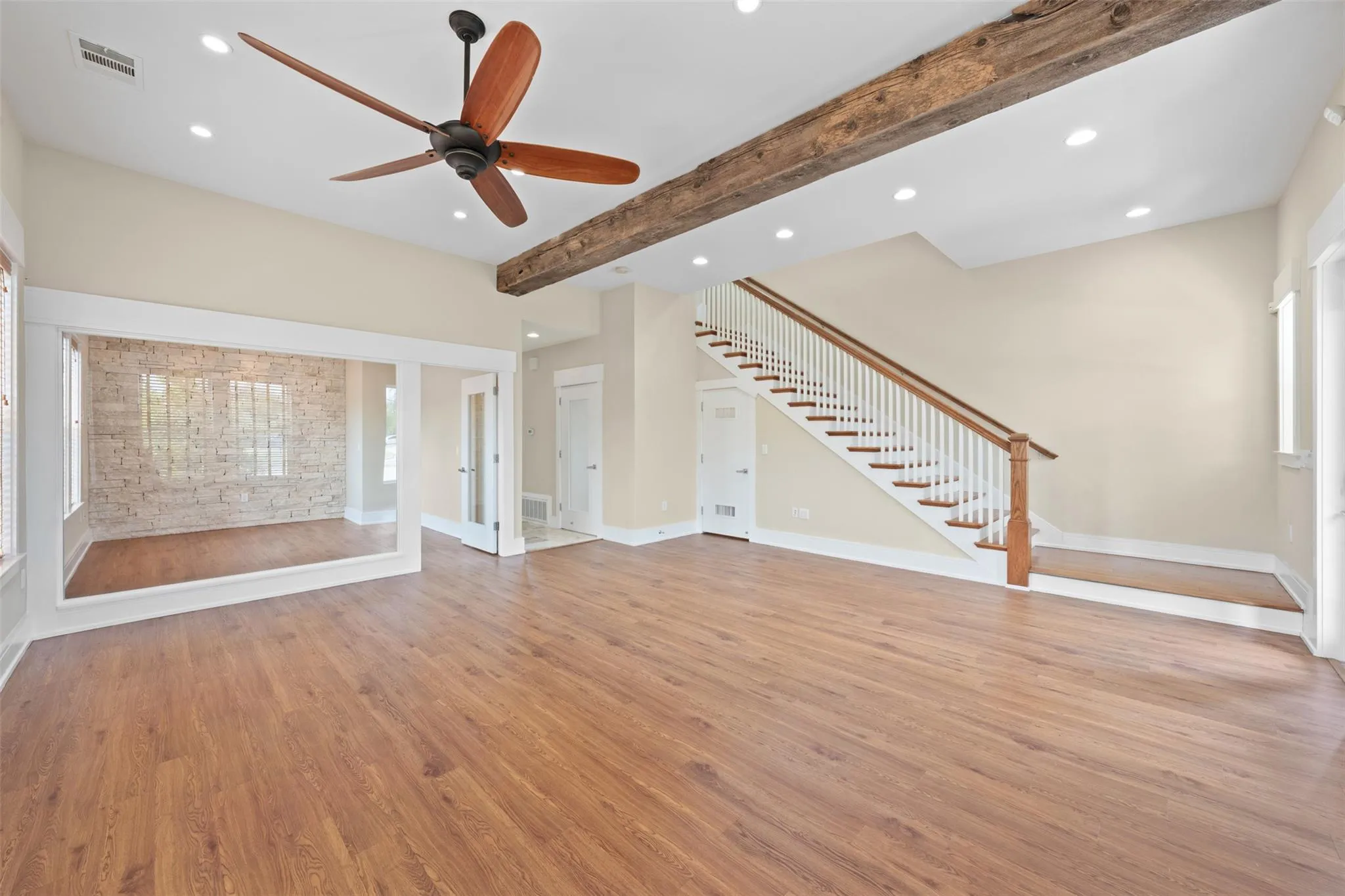 Photo 5 of 1206 HART ST