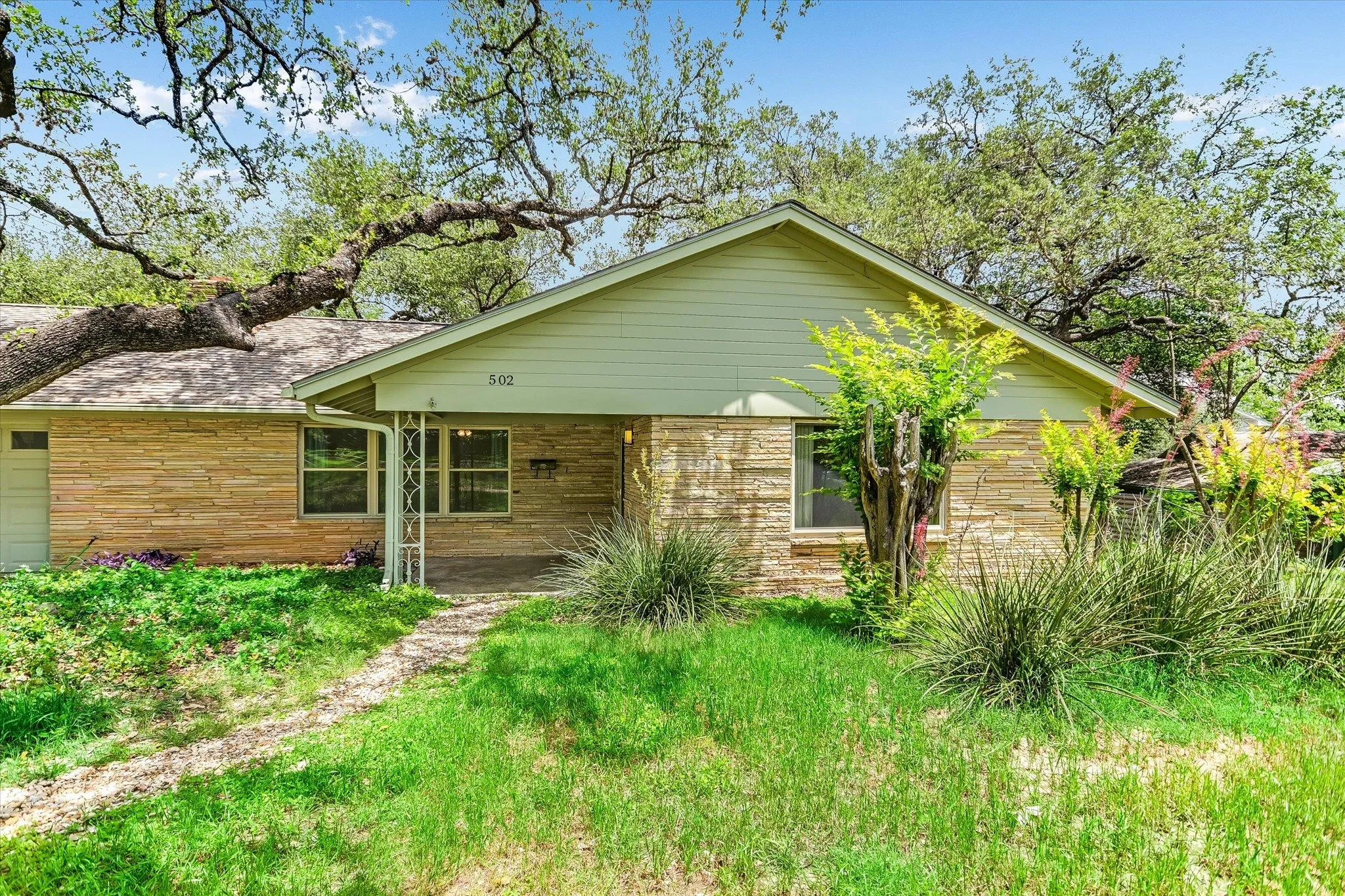Photo of 502 SUNSET CIR, Austin, 78704