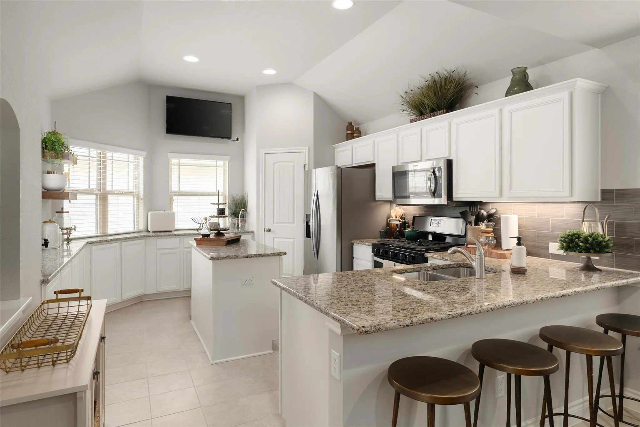 Photo of 702 SILO ST, San Marcos, TX, 78666
