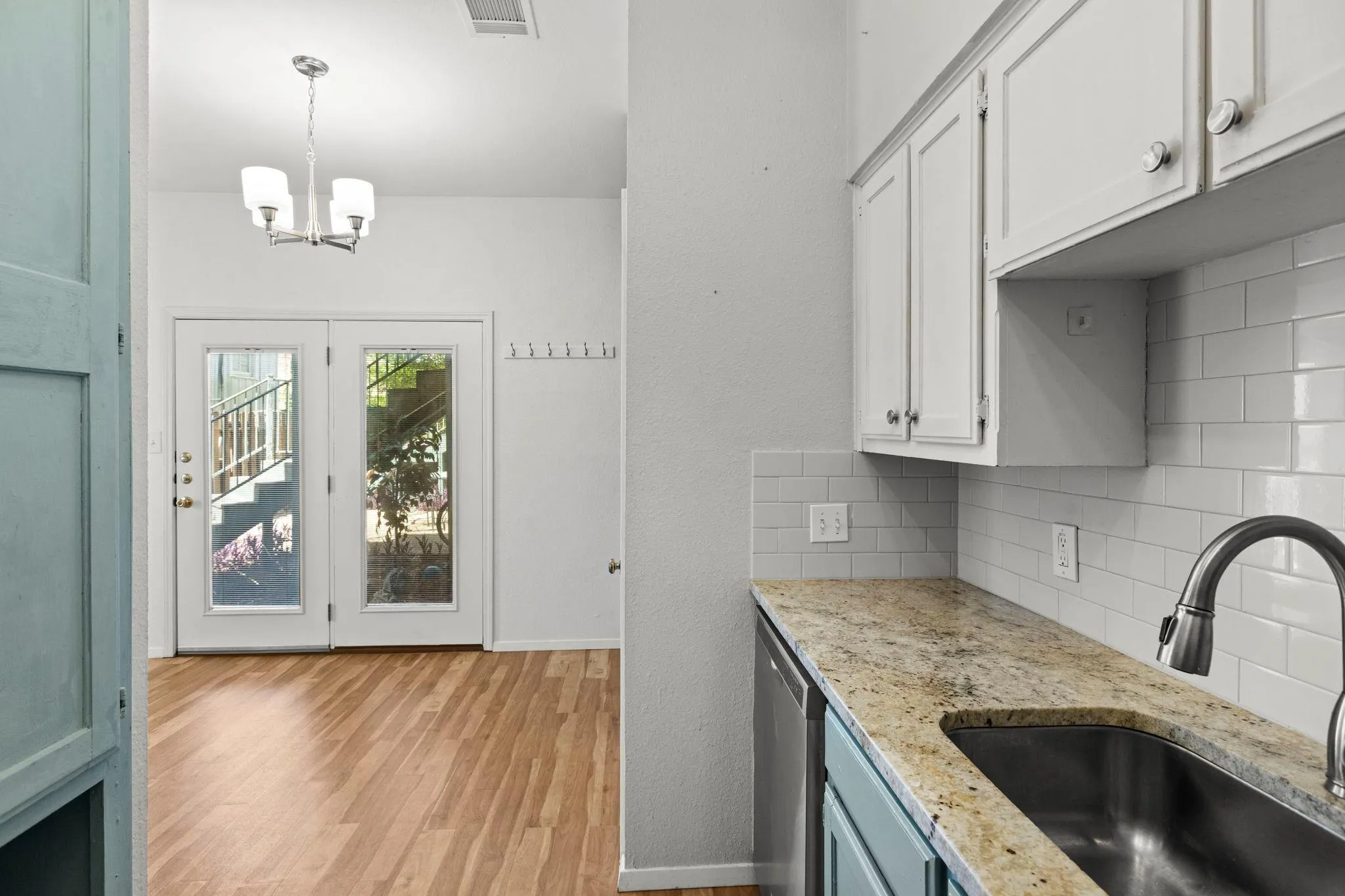 Photo 3 of 2810 NUECES ST #101