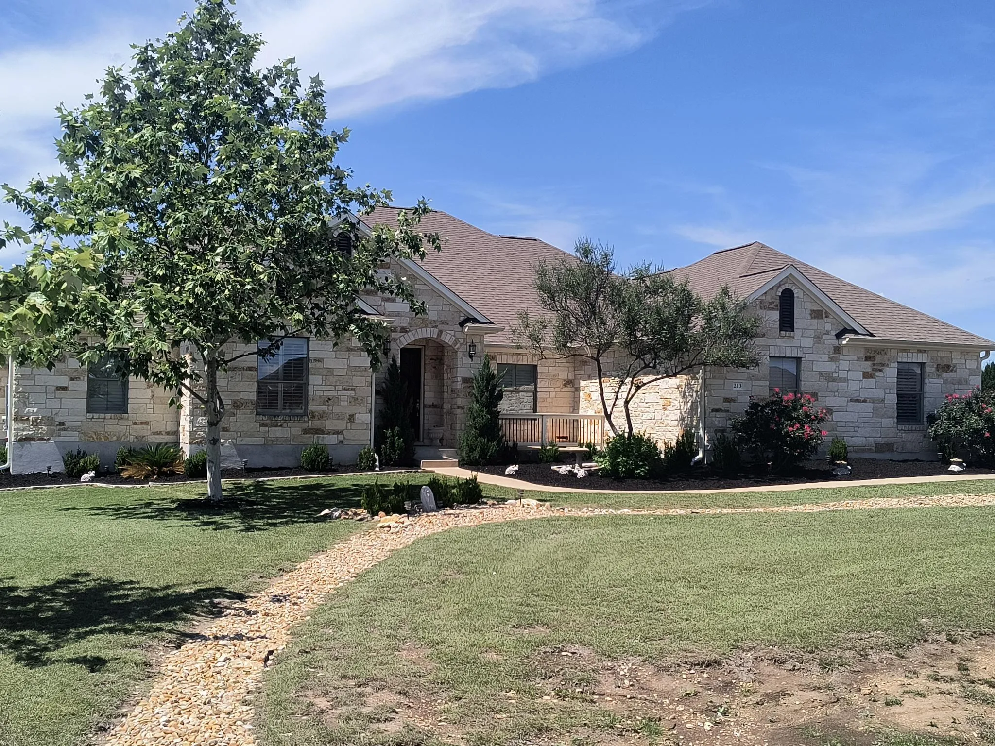 Photo 3 of 213 DAWN DR