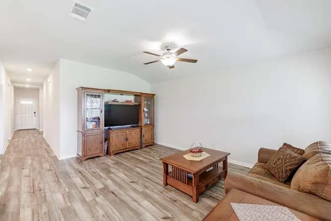 Photo 4 of 17621 FAIRBRIDGE LN
