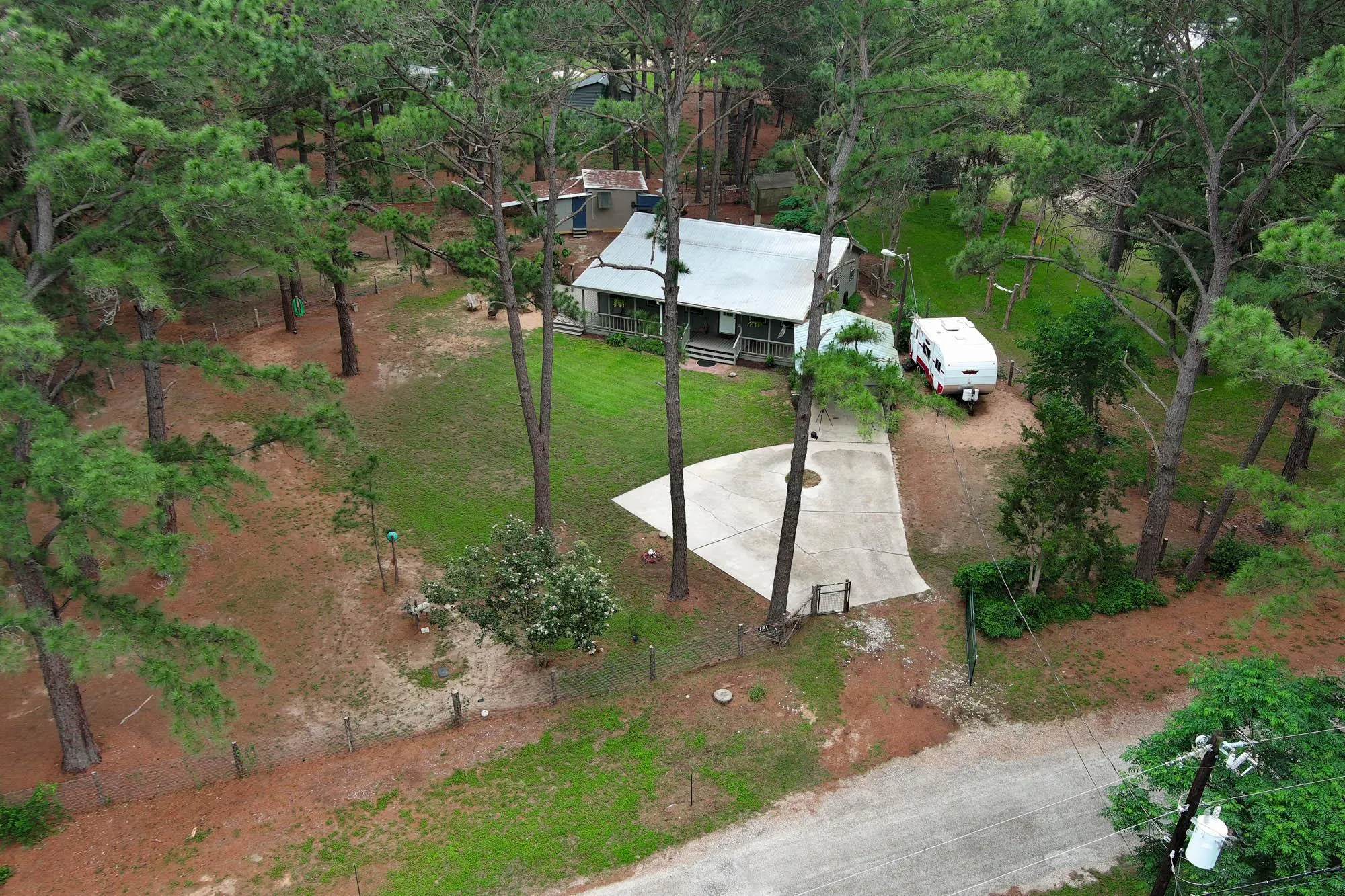 Photo of 121 PONY GRASS LN, Bastrop, TX, 78602