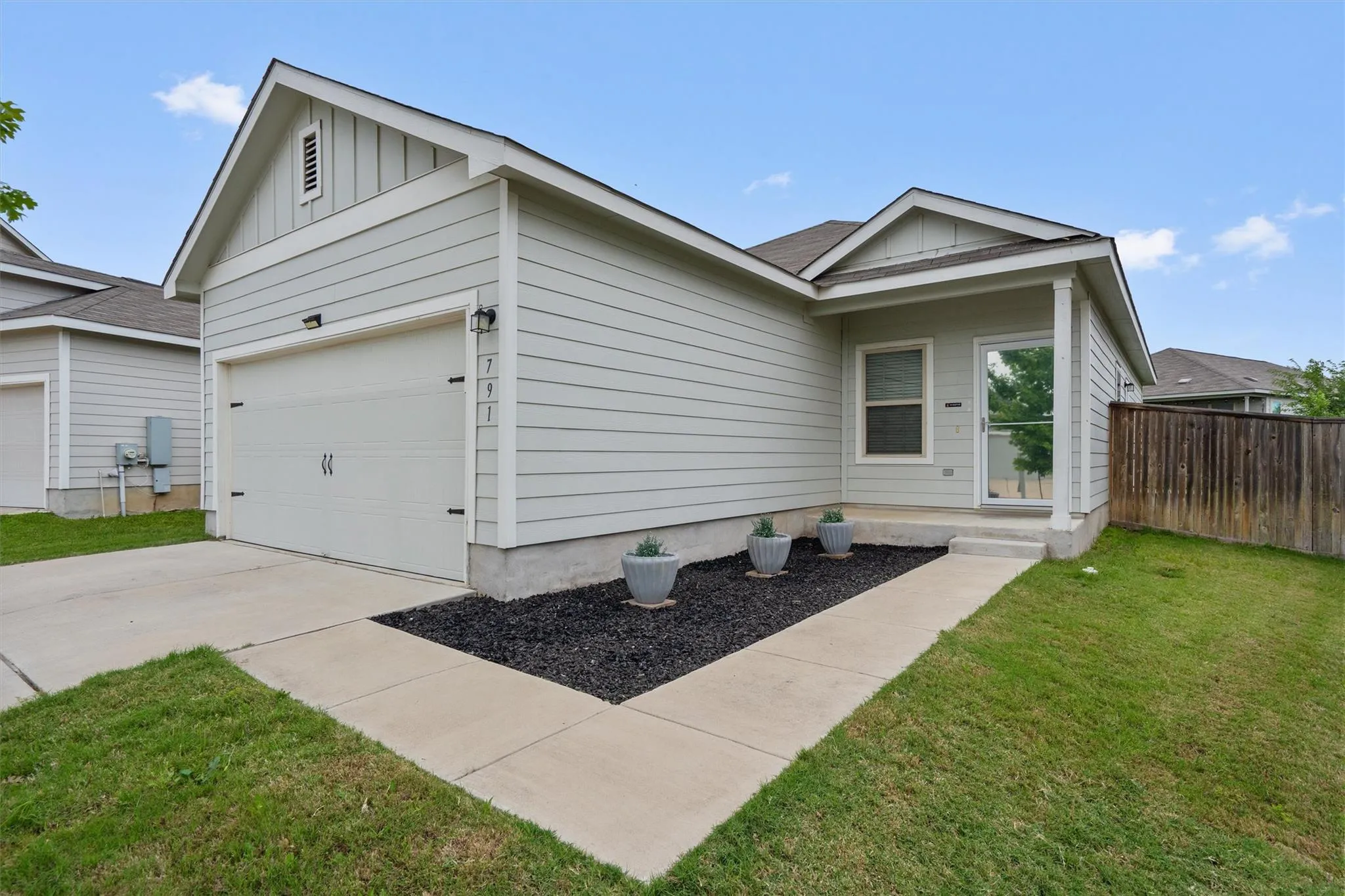 Photo of 791 CIRCLE WAY, Jarrell, TX, 76537