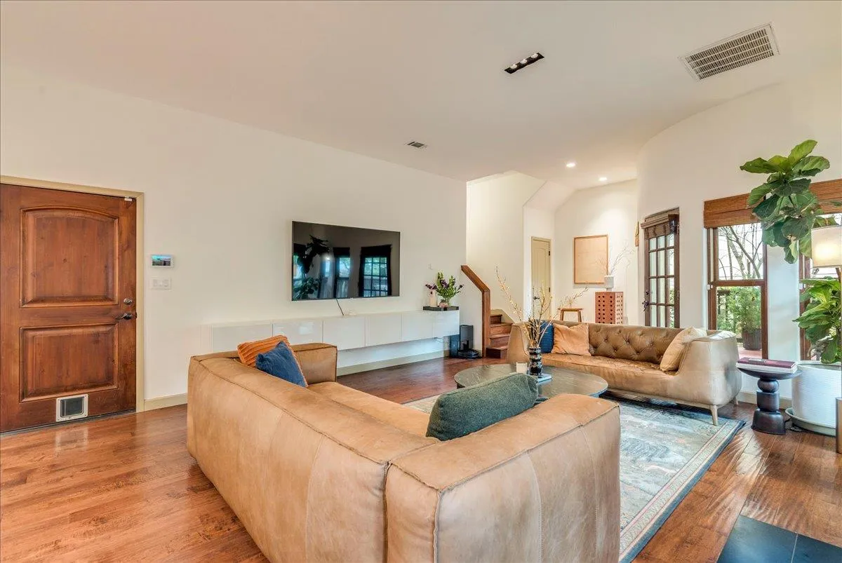 Photo 5 of 3012 S 4TH ST #B
