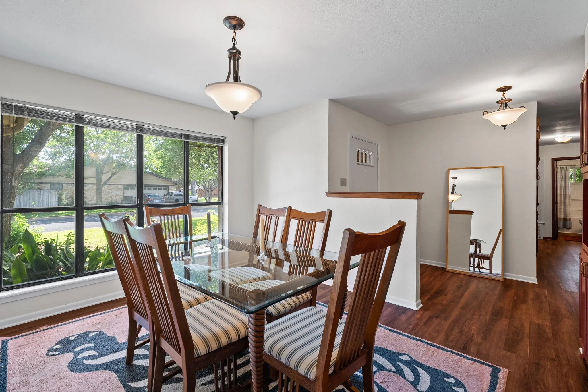 Photo 5 of 301 TALLWOOD DR