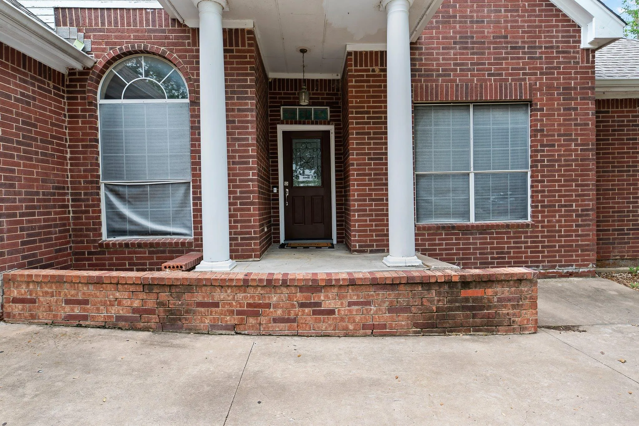 Photo 3 of 11737 RYDALWATER LN