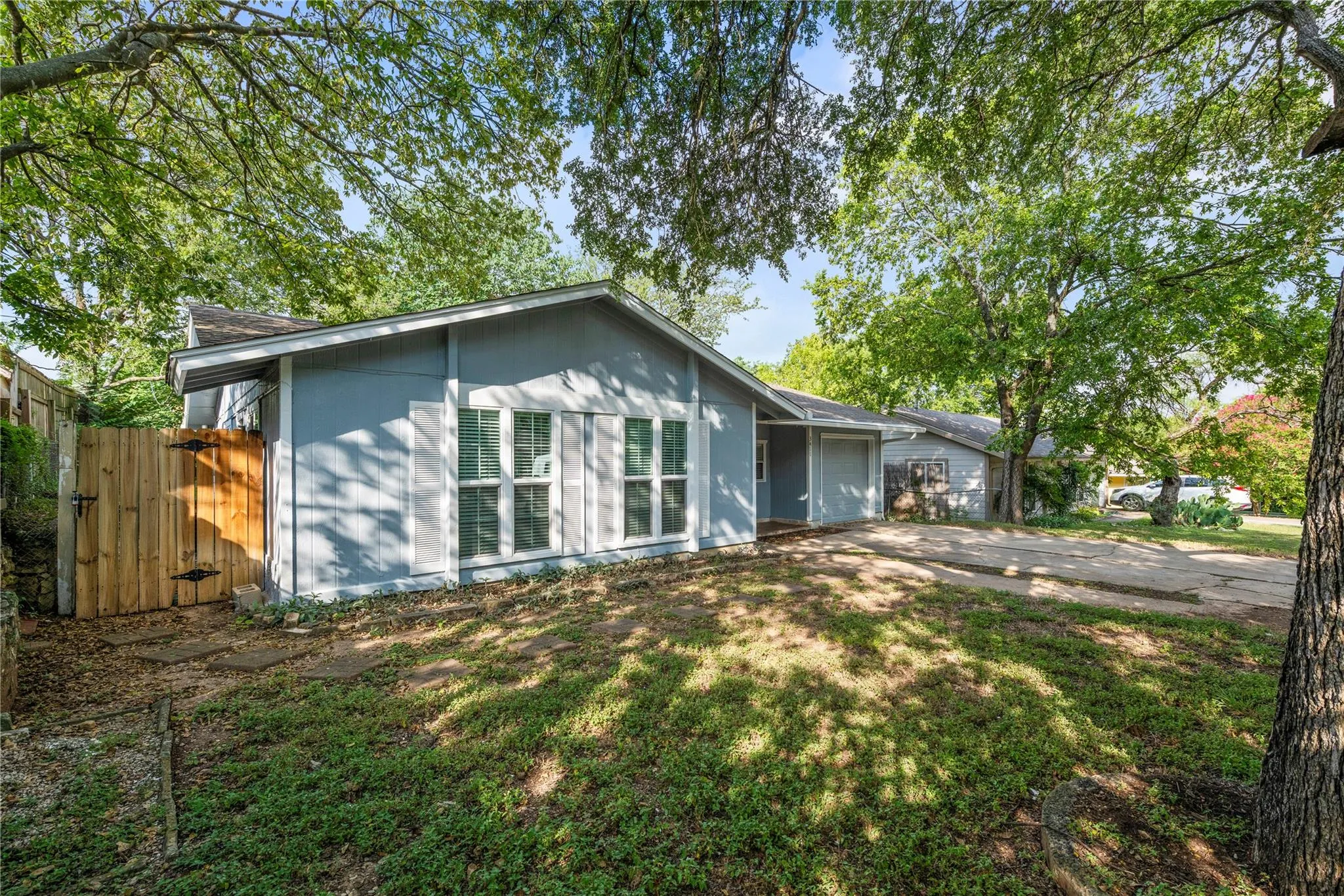 Photo 4 of 3411 THOMAS KINCHEON ST