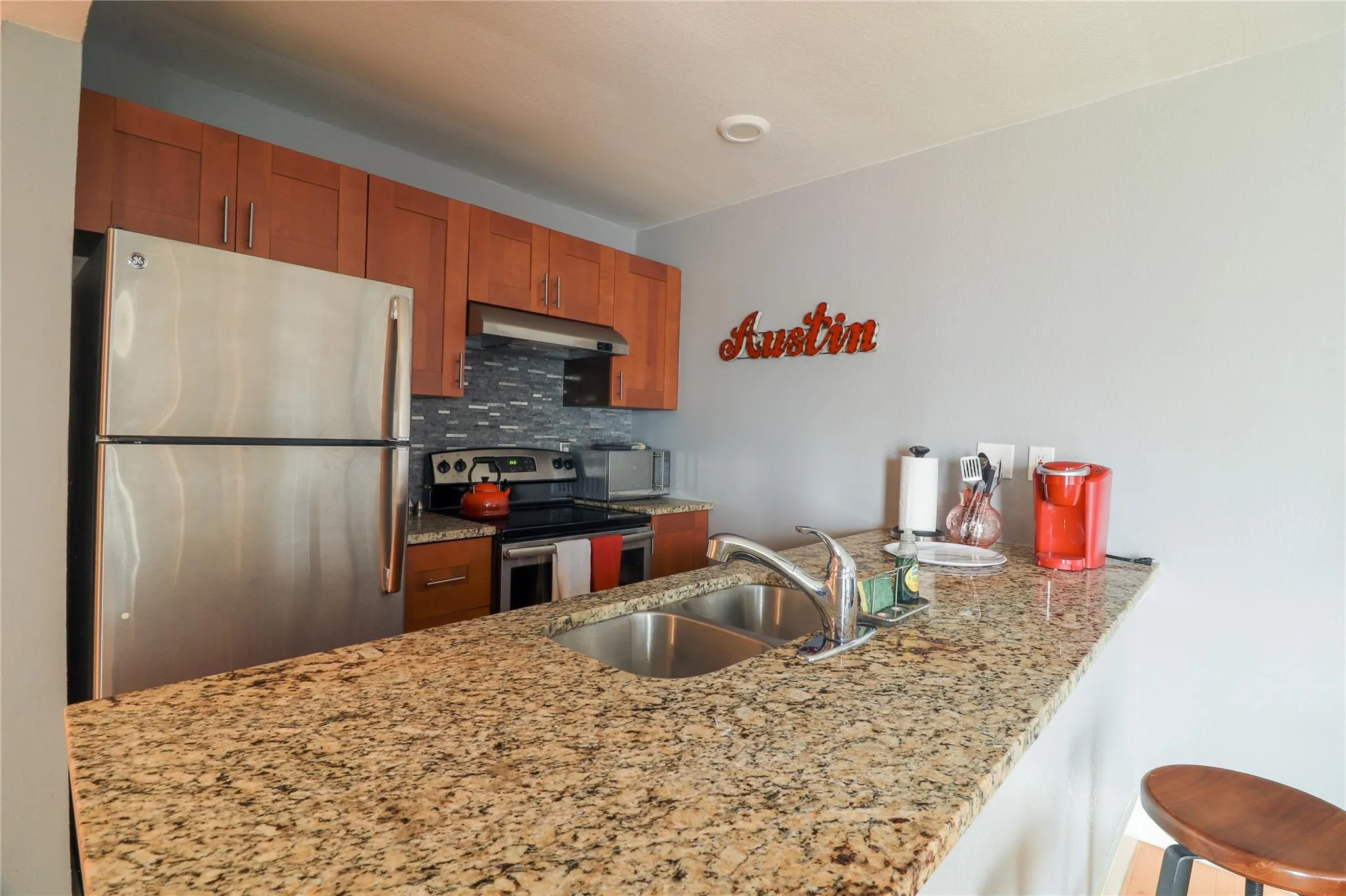 Photo 4 of 909 REINLI ST #221