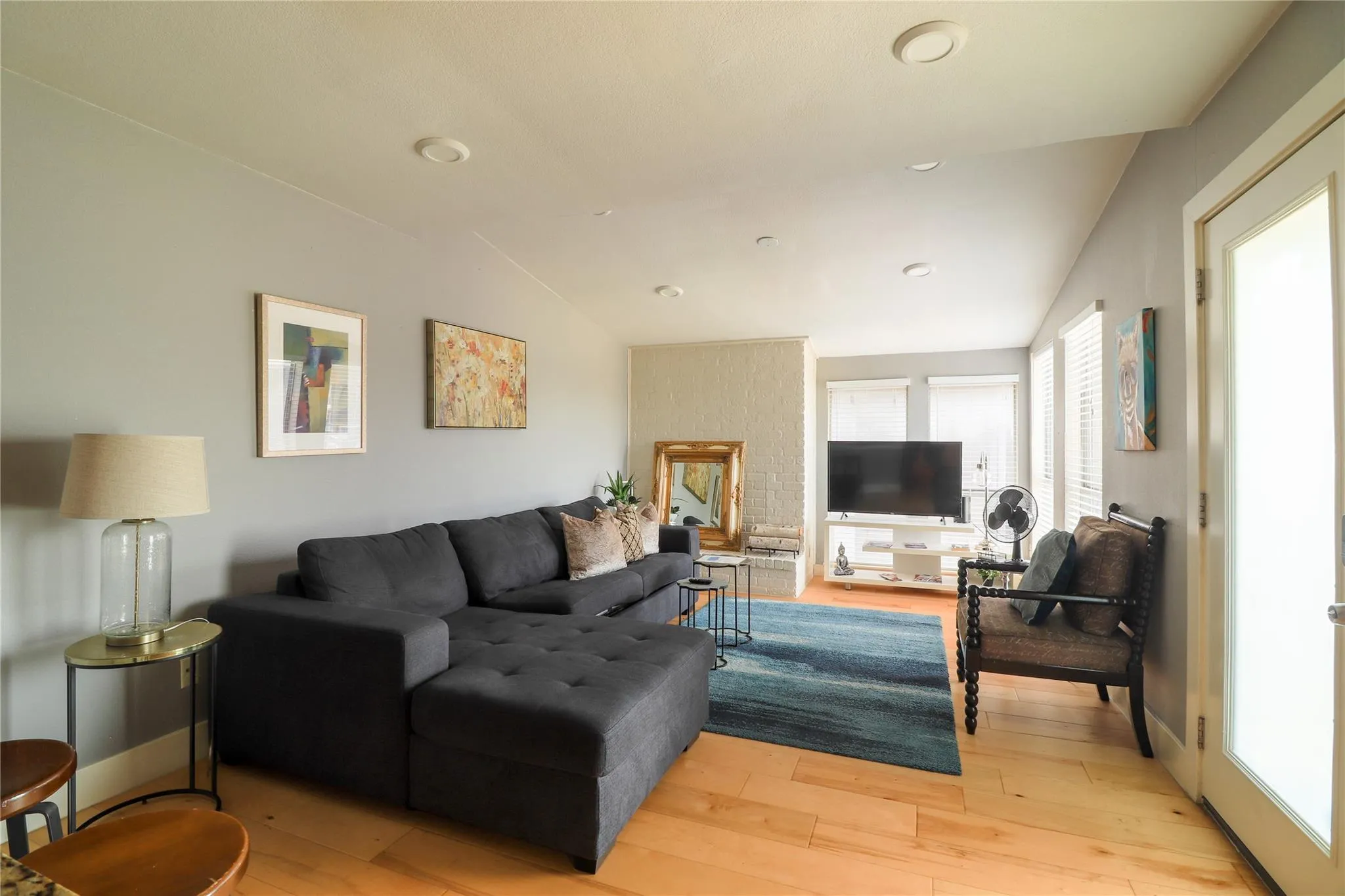 Photo of 909 REINLI ST #221, Austin, TX, 78751