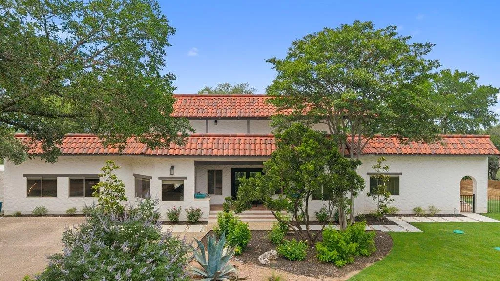 Photo of 716 N COMMONS FORD RD, Austin, 78733