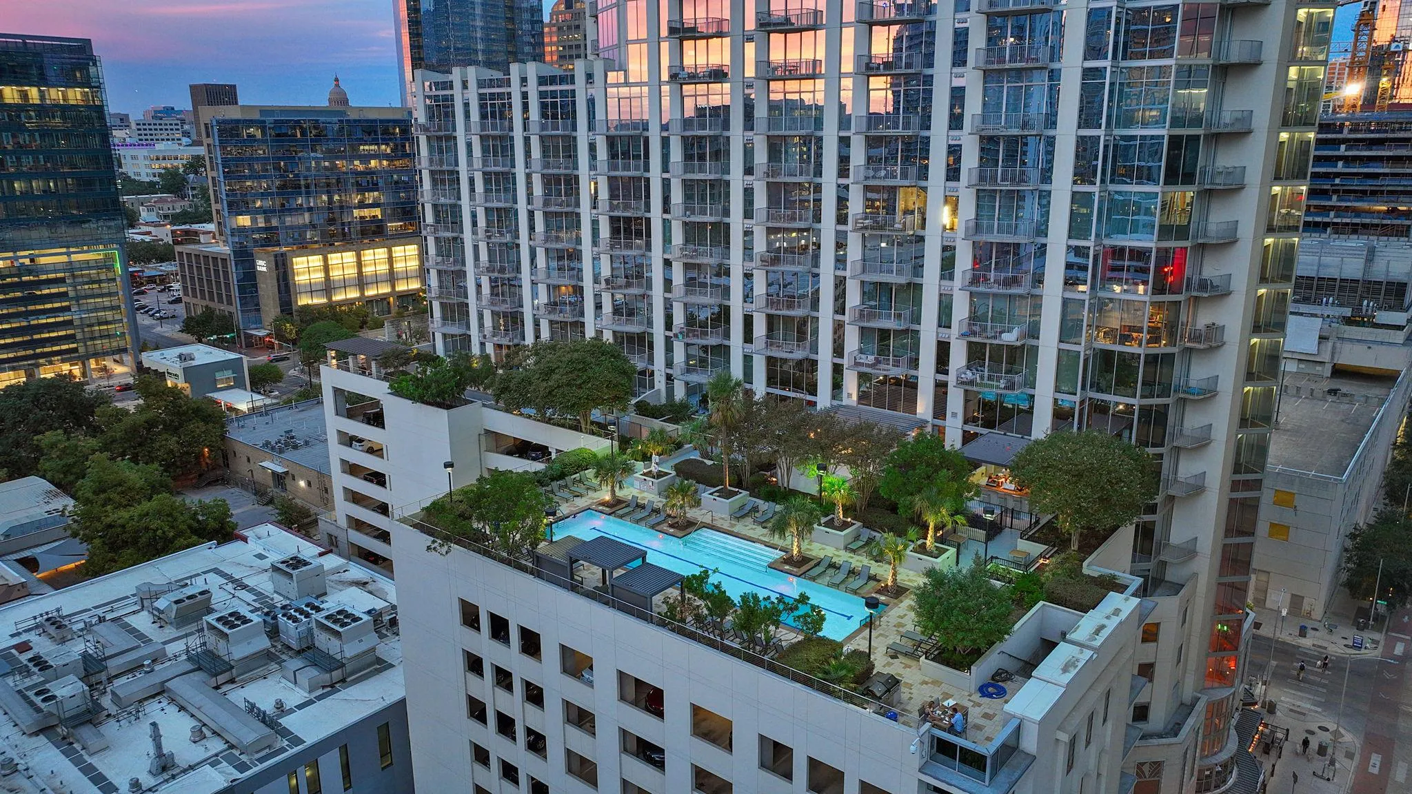 Photo 5 of 360 NUECES ST #1303