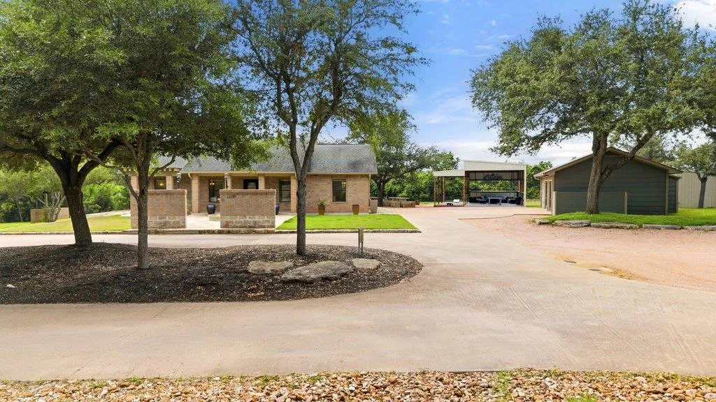 Photo of 12135 FITZHUGH RD, Austin, TX, 78736