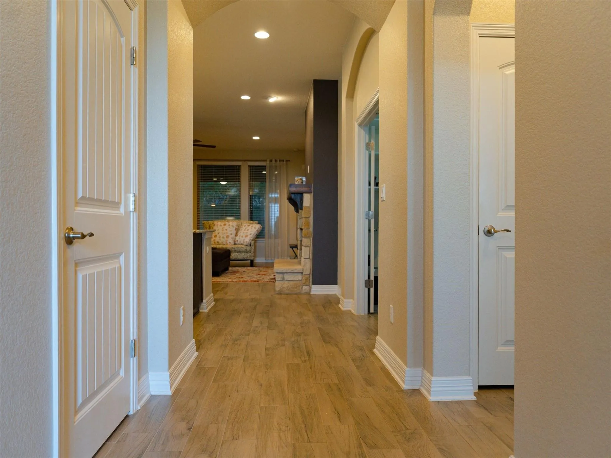 Photo 4 of 1217 WINDING WAY DR