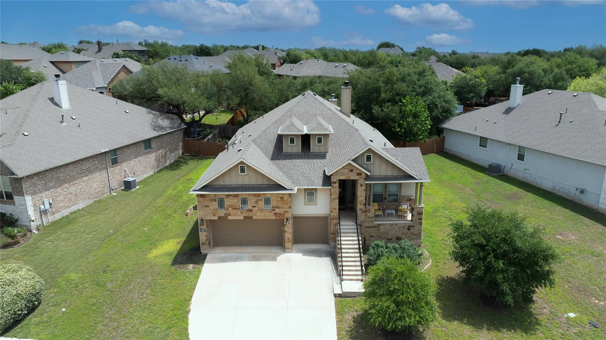Photo 3 of 1217 WINDING WAY DR