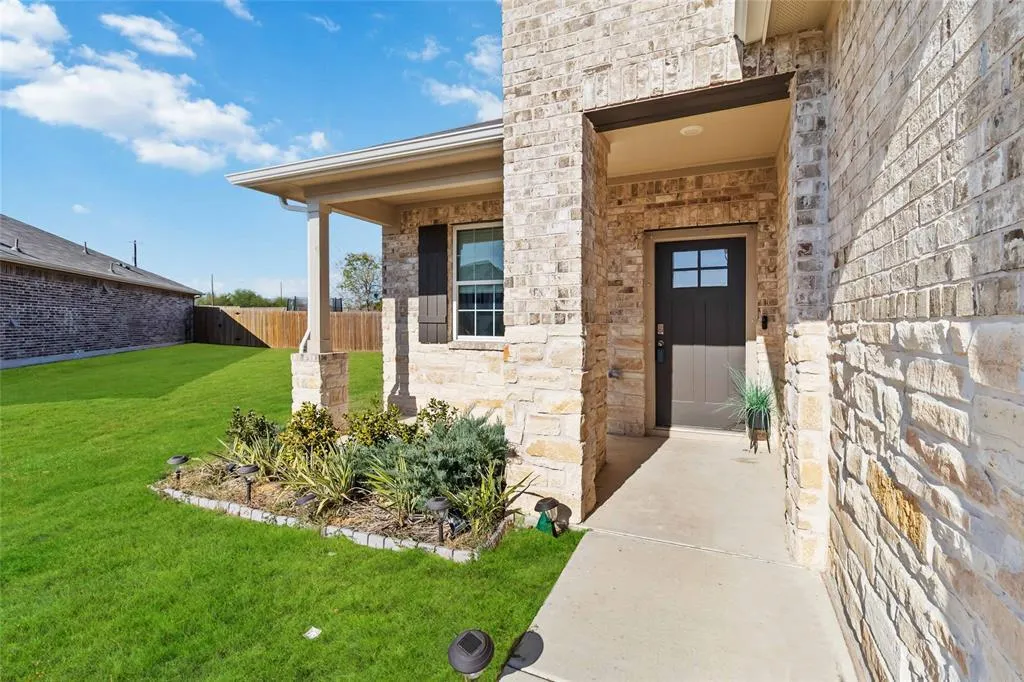 Photo of 226 CORALBEAN DR, Kyle, TX, 78640