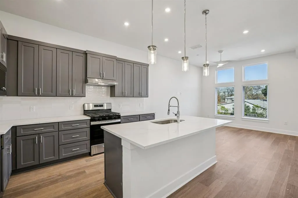 Photo of 200 W 56TH ST #8103, Austin, TX, 78751