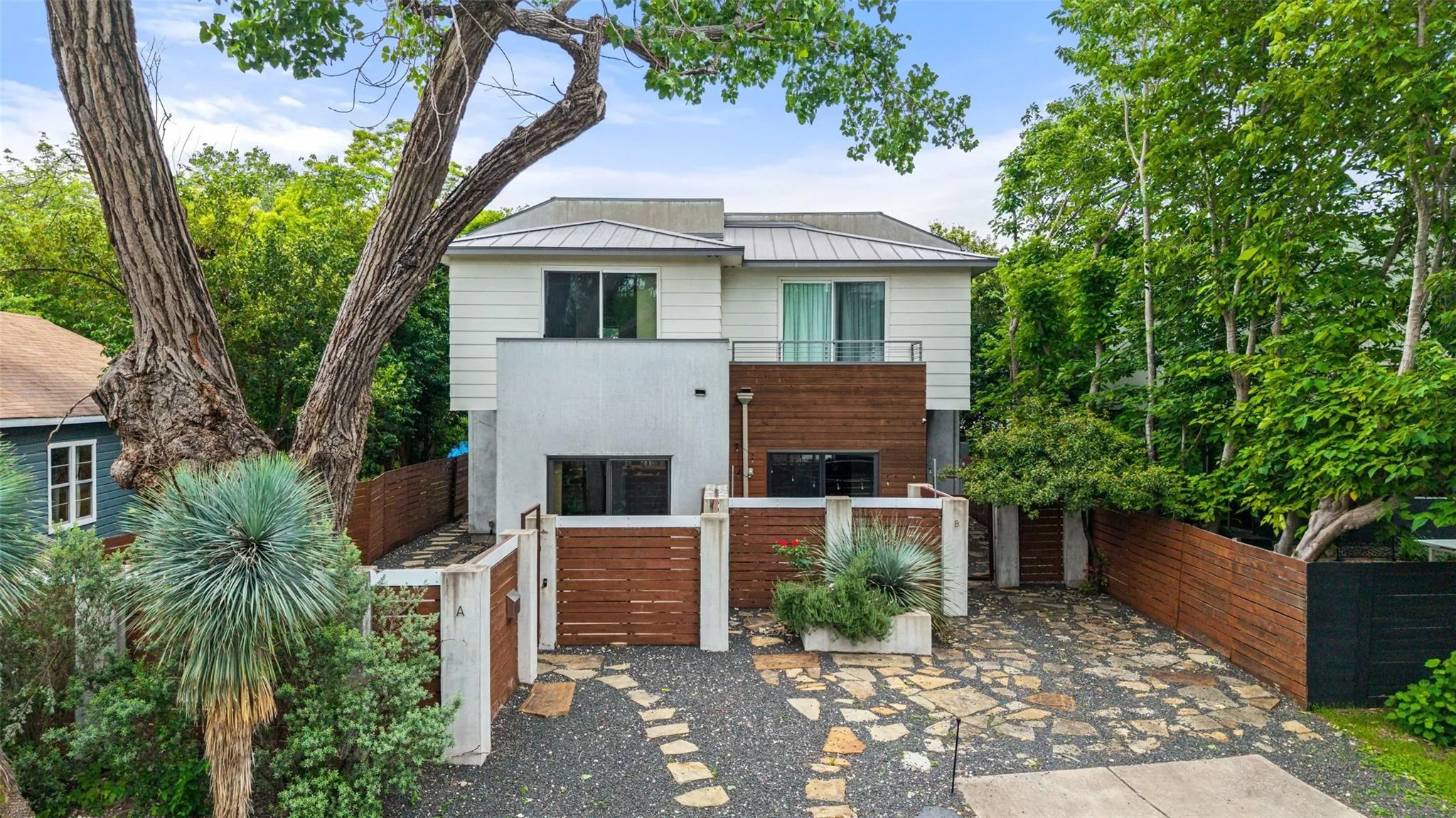 Photo of 613 W ANNIE ST #A, Austin, TX, 78704