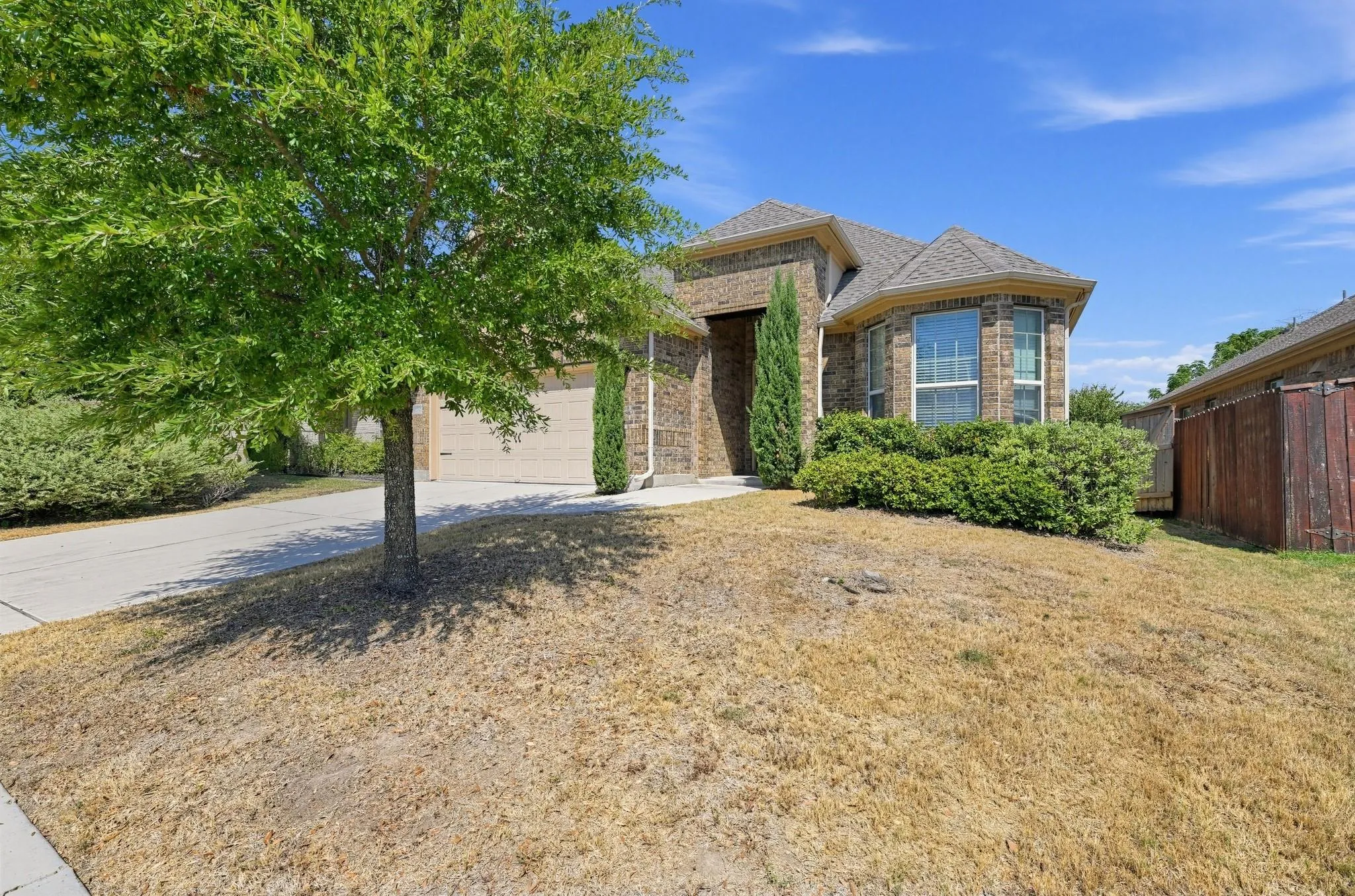 Photo 3 of 2712 ENZA CT