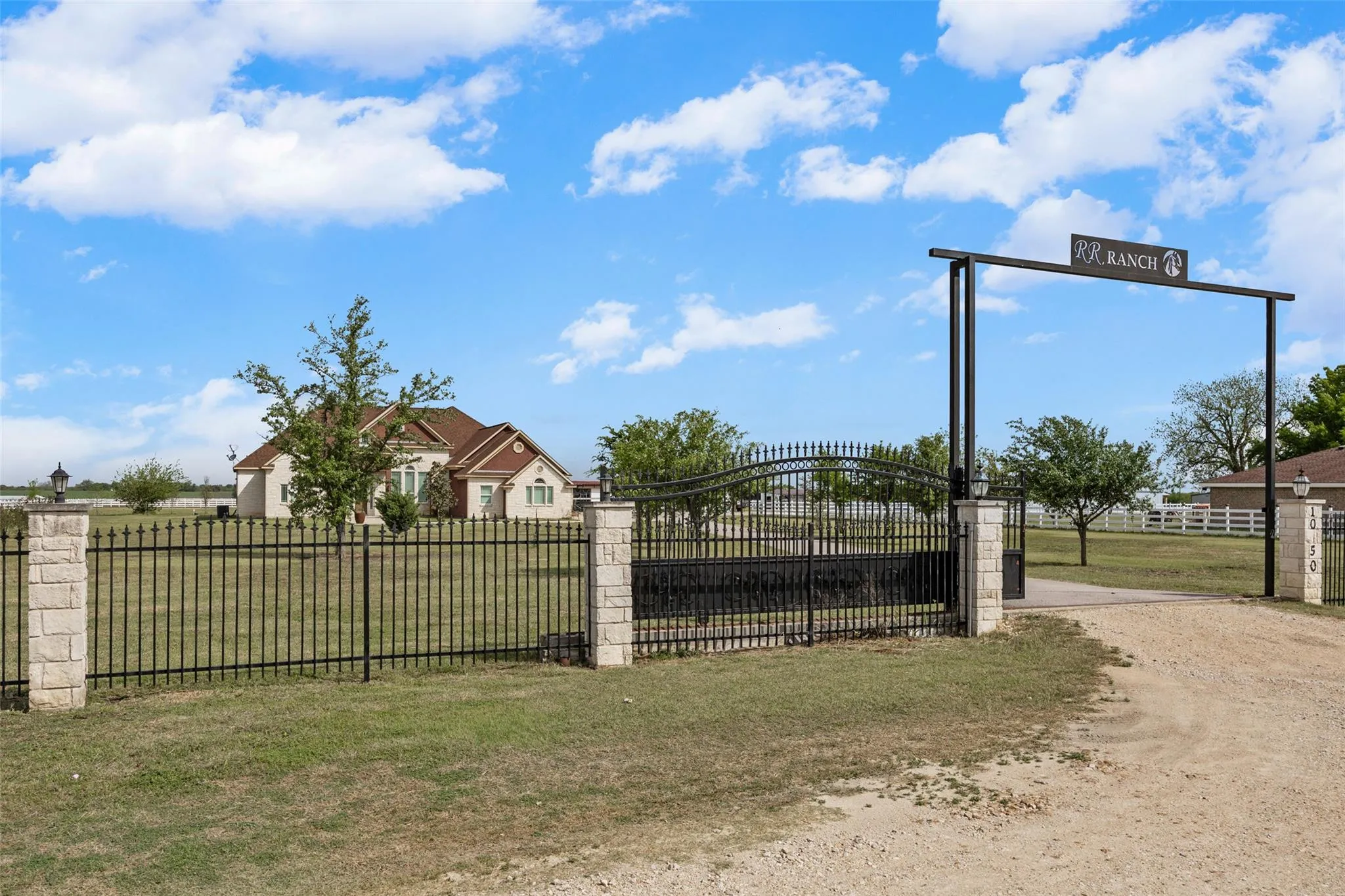Photo of 1050 FM 619 RD, Taylor, TX, 76574