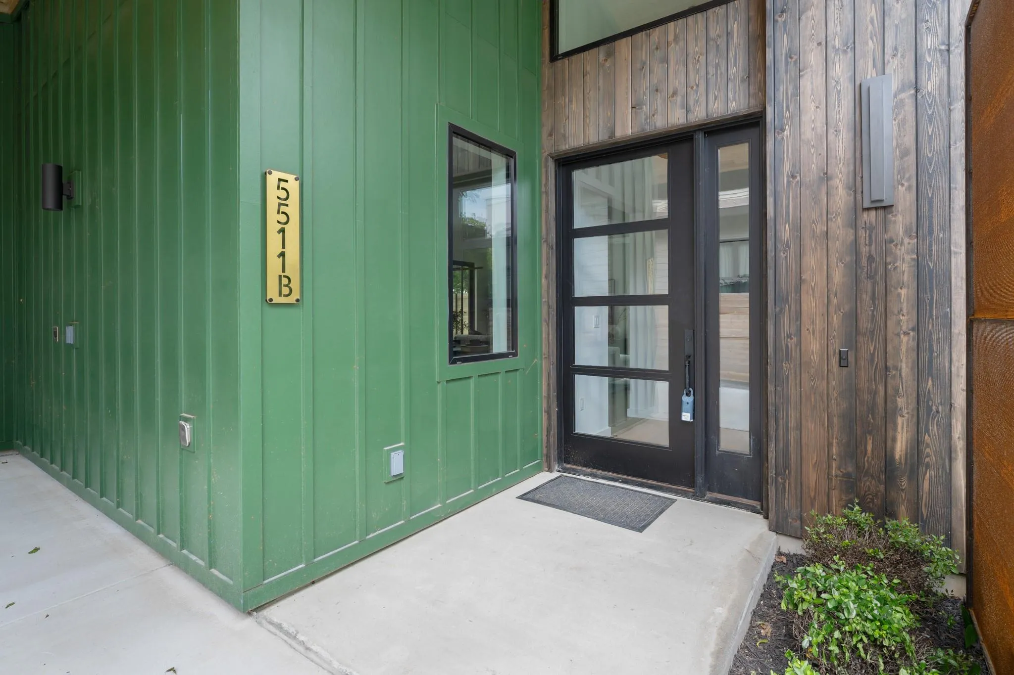 Photo 2 of 5511 JOE SAYERS AVE #B