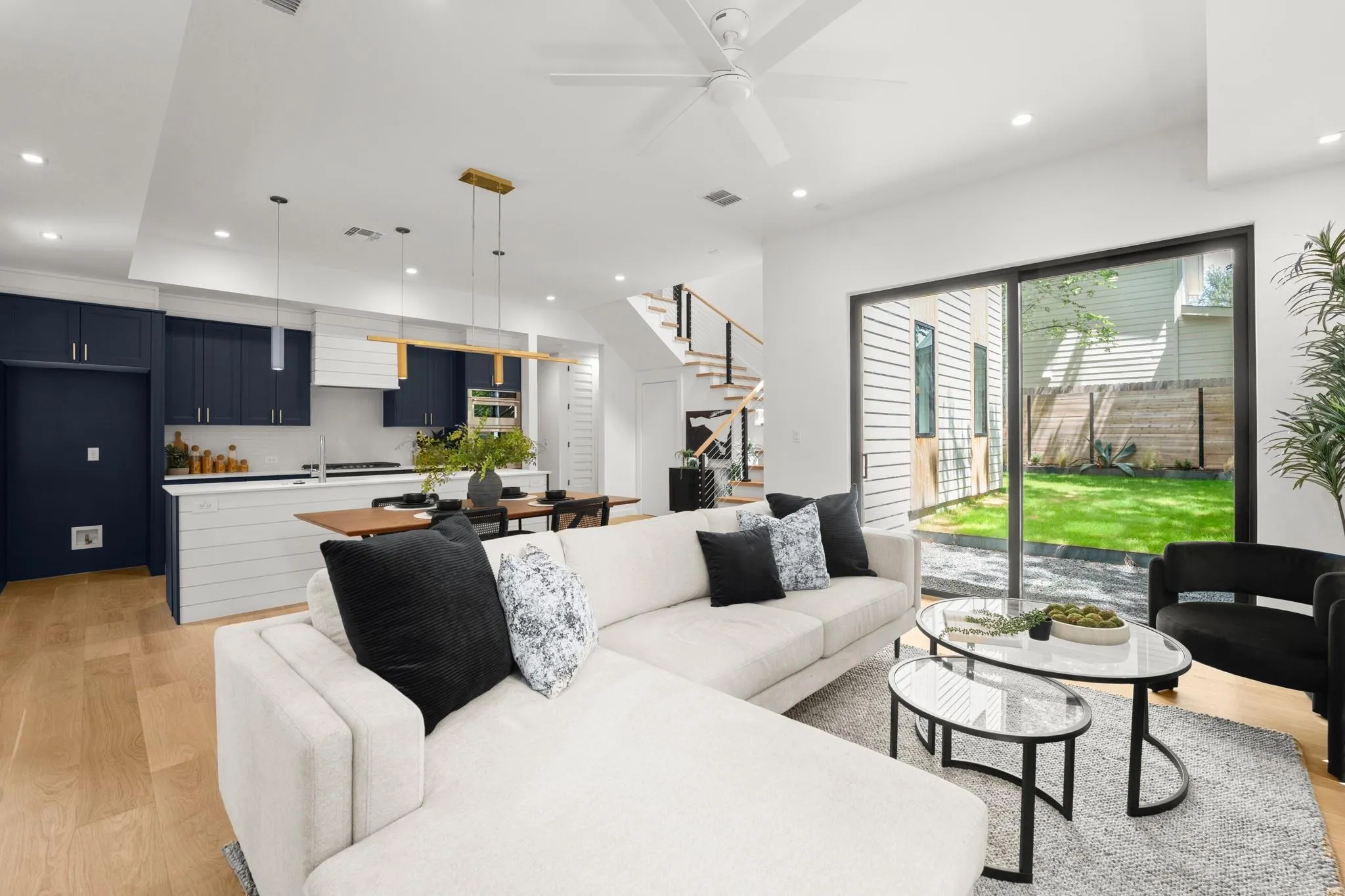 Photo 4 of 5511 JOE SAYERS AVE #B