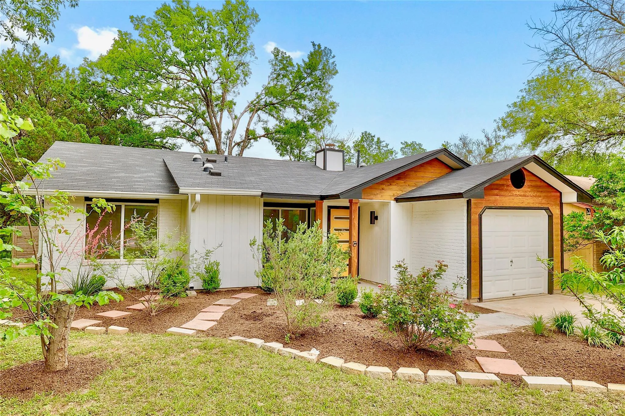 Photo of 7609 CRYSTALBROOK DR W, Austin, TX, 78724
