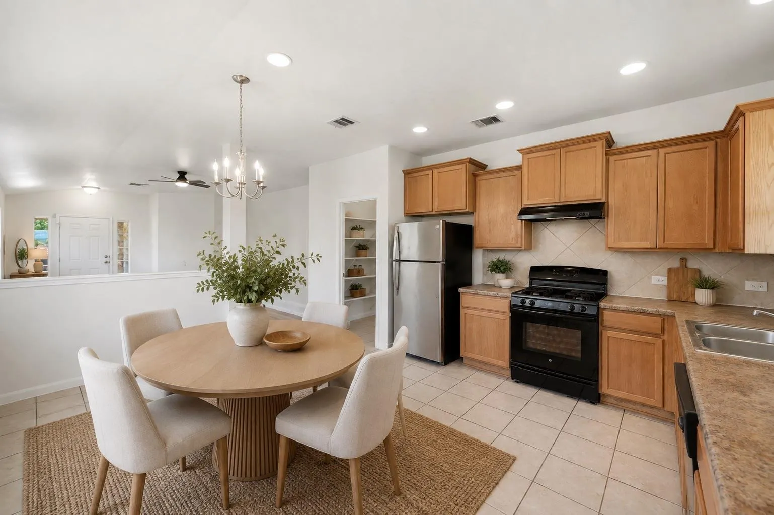 Photo 5 of 209 HOYA LN