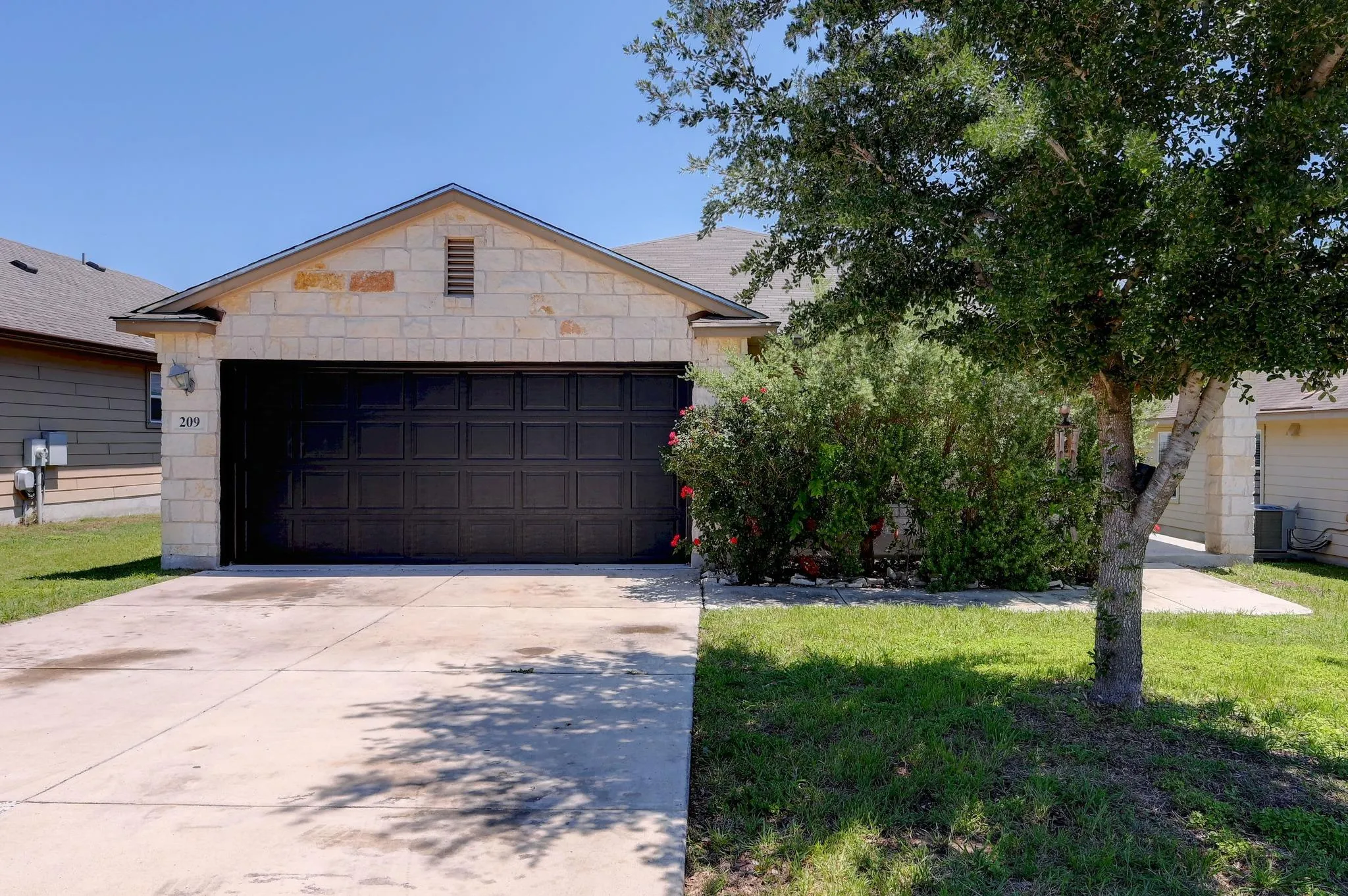 Photo of 209 HOYA LN, San Marcos, TX, 78666