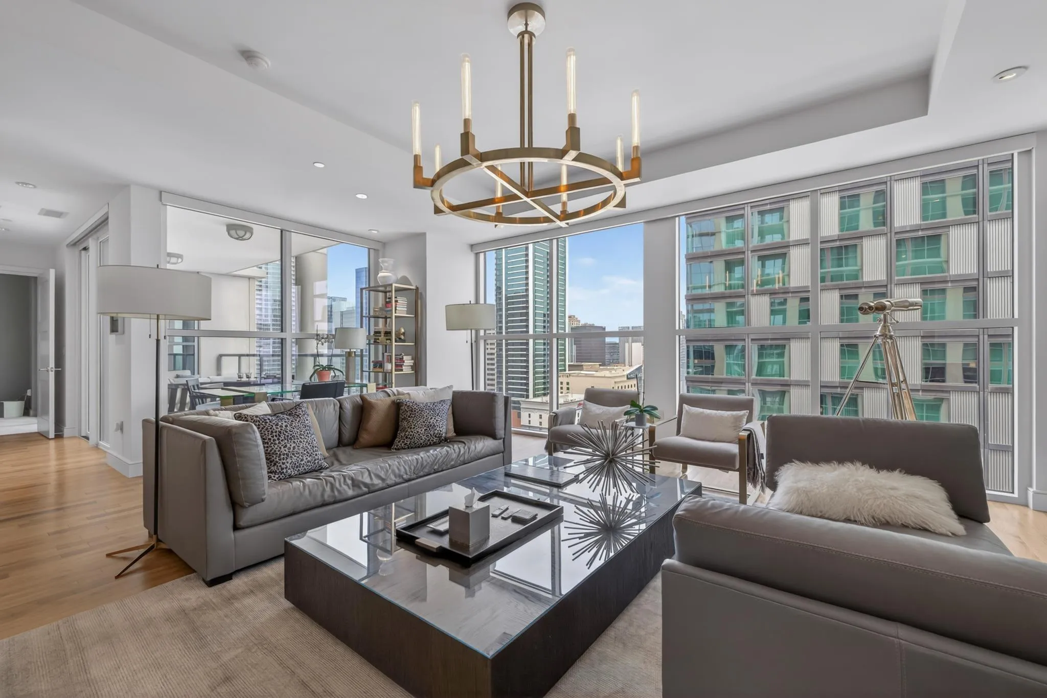 Photo 2 of 98 SAN JACINTO BLVD #2103